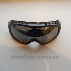 Окуляри чорні (дзеркальне скло).